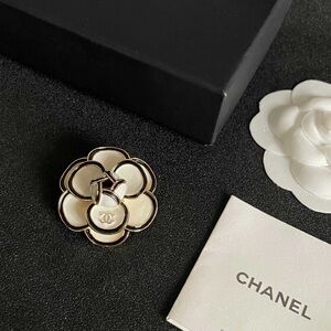 CHANEL Cream Floral Brooch